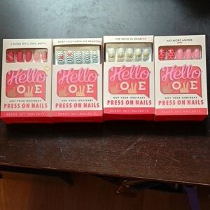 Hello Love Press On Nails Set